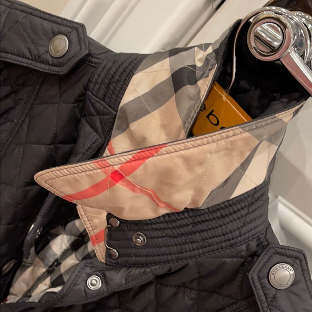 Burberry - Picture 5 of 10